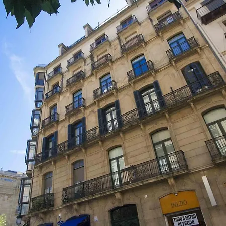 The Collection | Okendo I San Sebastian